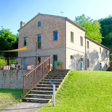 Lantgård Pratelli6 Rosora
